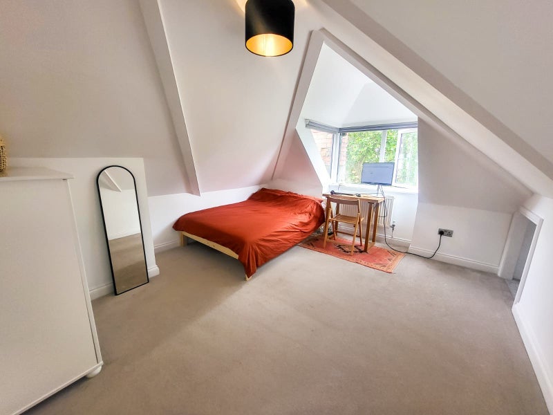 Room Hampstead Road in Bristol