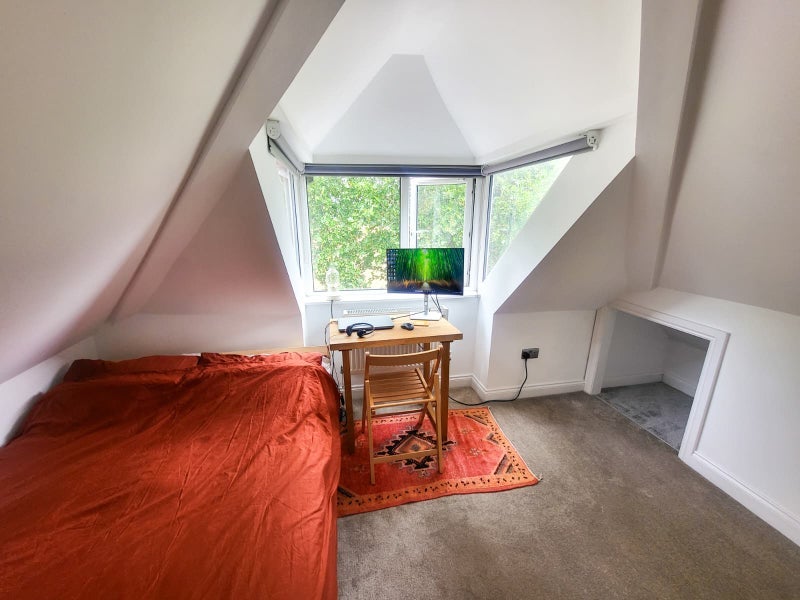 Room Hampstead Road in Bristol