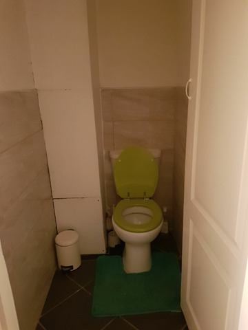 Room Manchester Road in Greater London