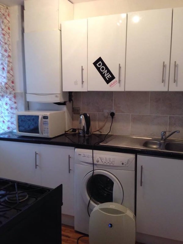 Room Manchester Road in Greater London