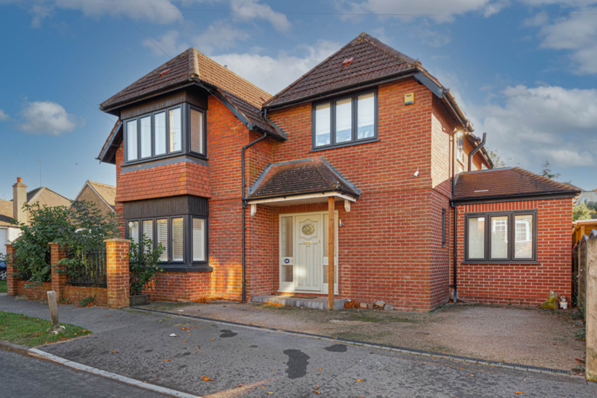 House Rosebery Road in Epsom and Ewell