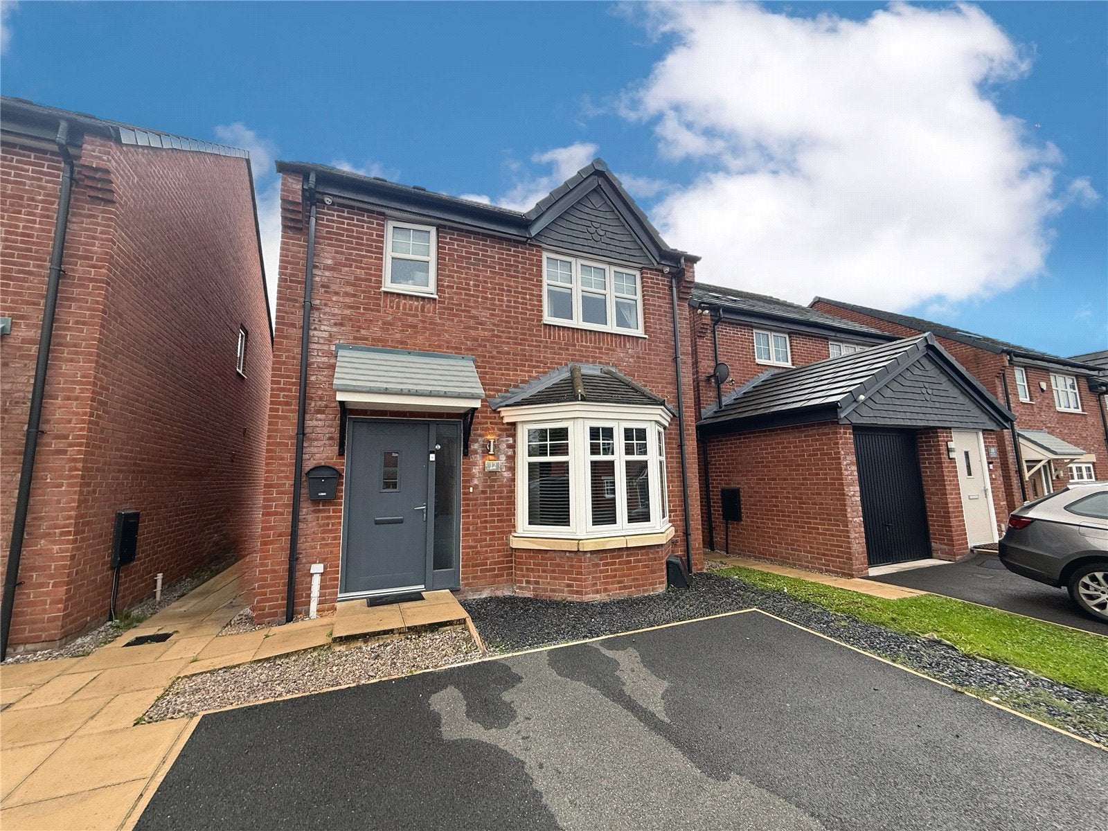 House High Vale Close in Chadderton