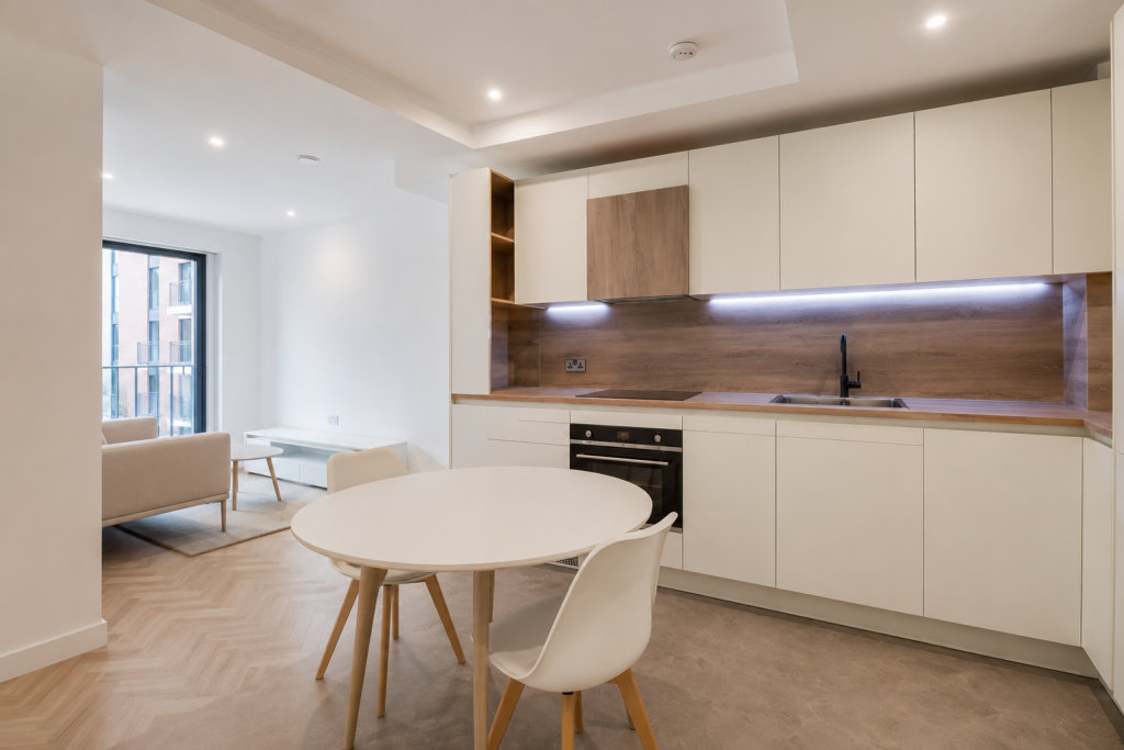 Flat Gillender Street in Greater London