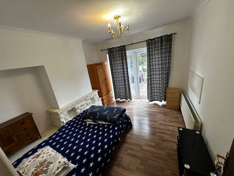 Room Tunnel Avenue in Greater London