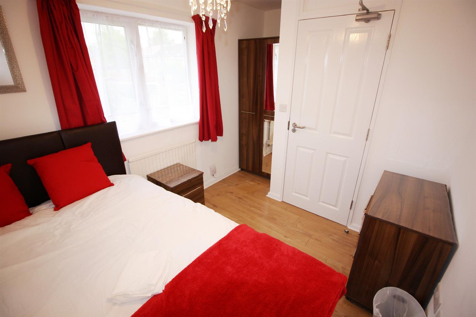 Flat Monkswood Way in Stevenage