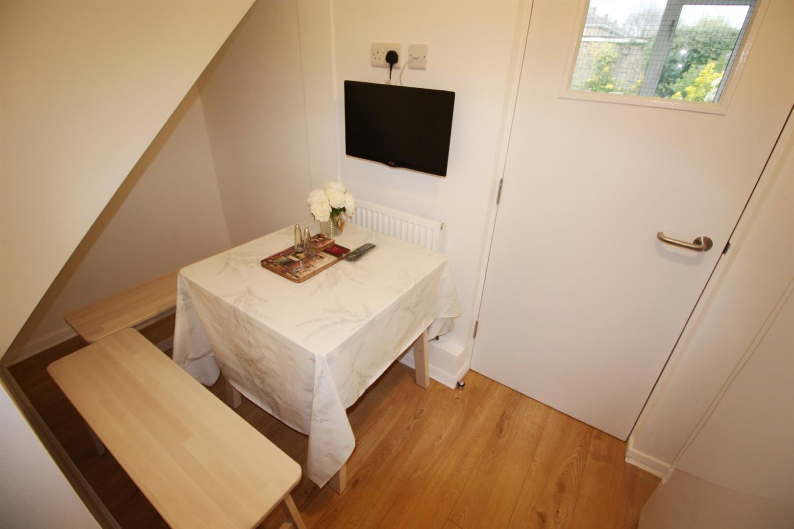 Flat Monkswood Way in Stevenage