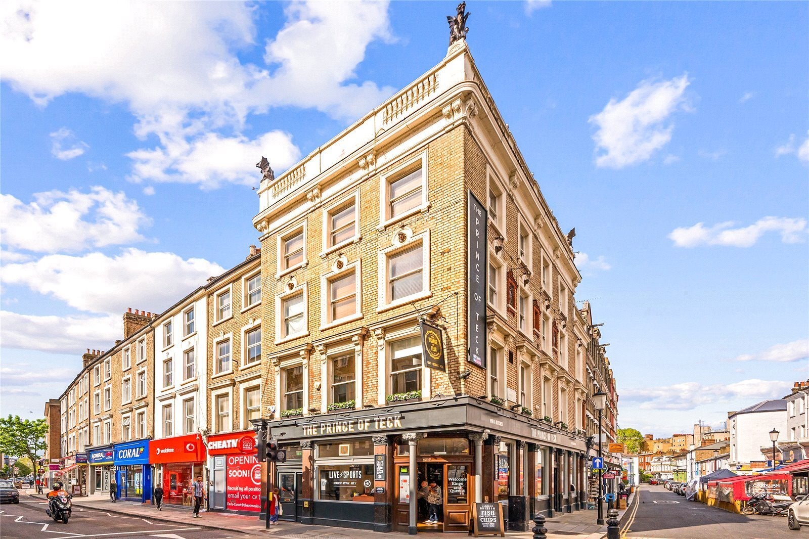 Flat Earl's Court Road in Greater London