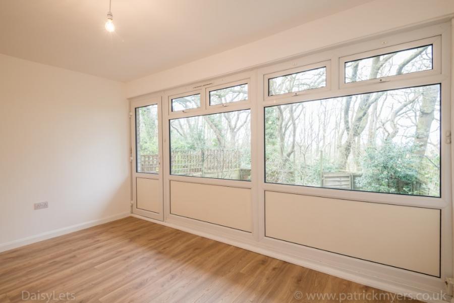 Flat Sydenham Hill in Greater London