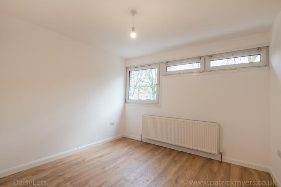 Flat Sydenham Hill in Greater London