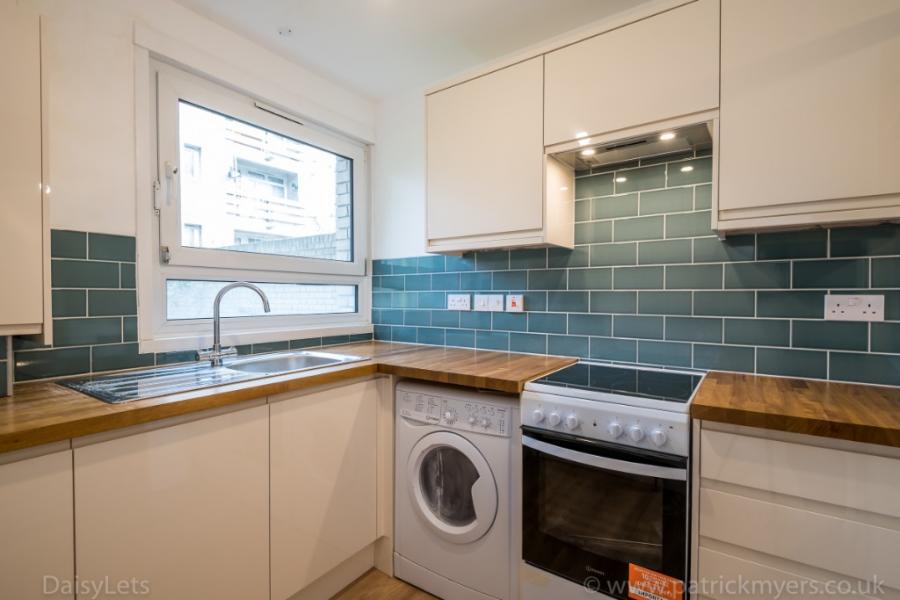 Flat Sydenham Hill in Greater London