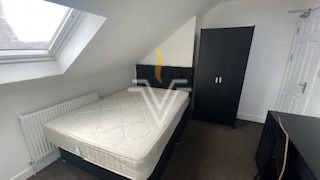 Room Walsgrave Road in Coventry