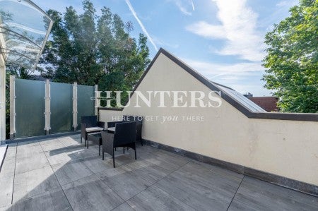 House Westbere Road in Greater London