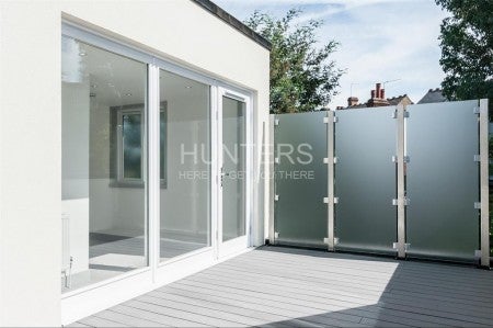 House Westbere Road in Greater London