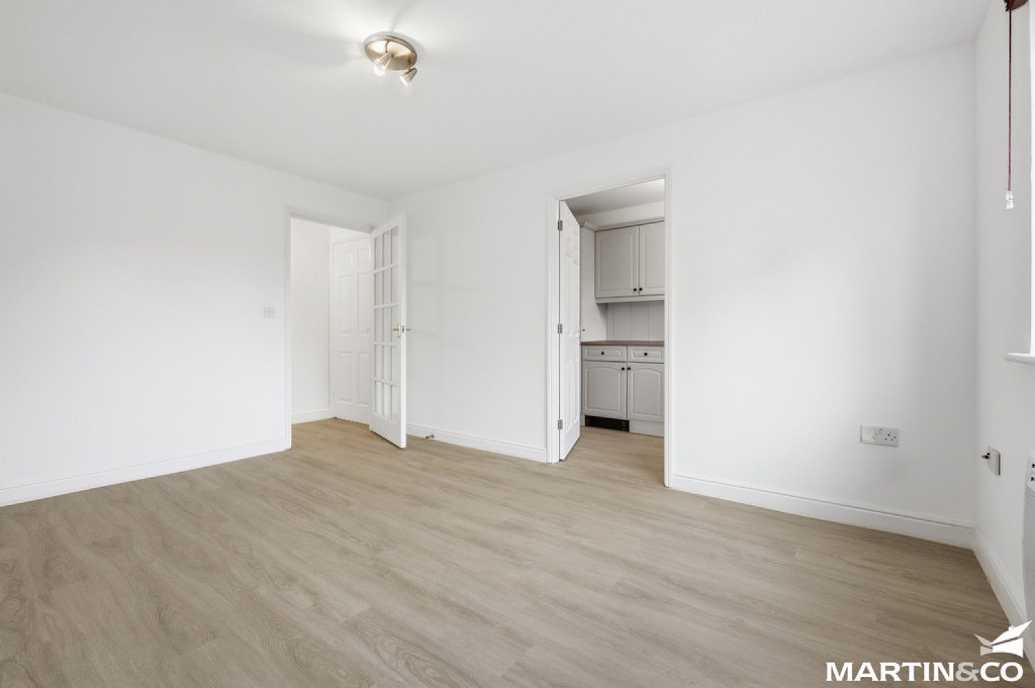 Flat Rookes Crescent in Chelmsford