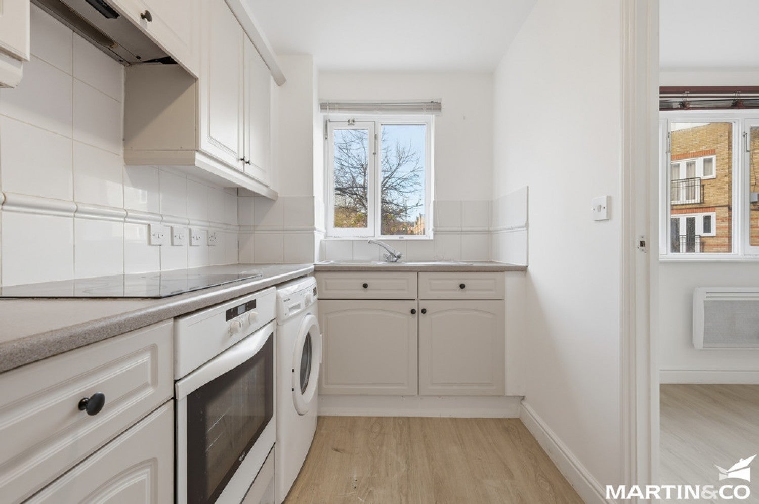 Flat Rookes Crescent in Chelmsford