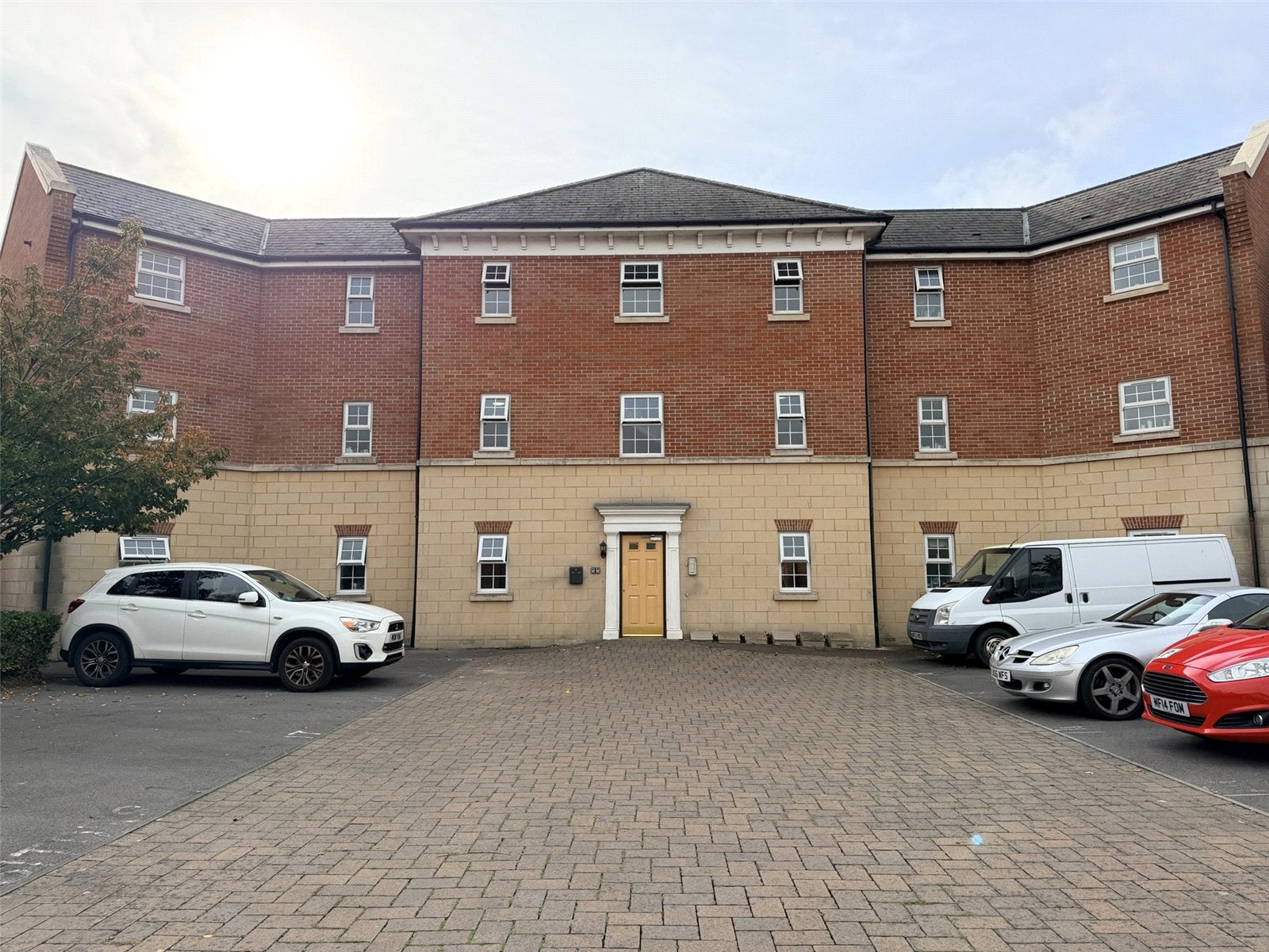 Flat Woodvale in Gloucester