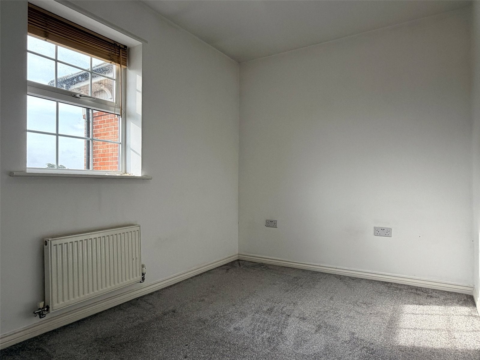 Flat Woodvale in Gloucester