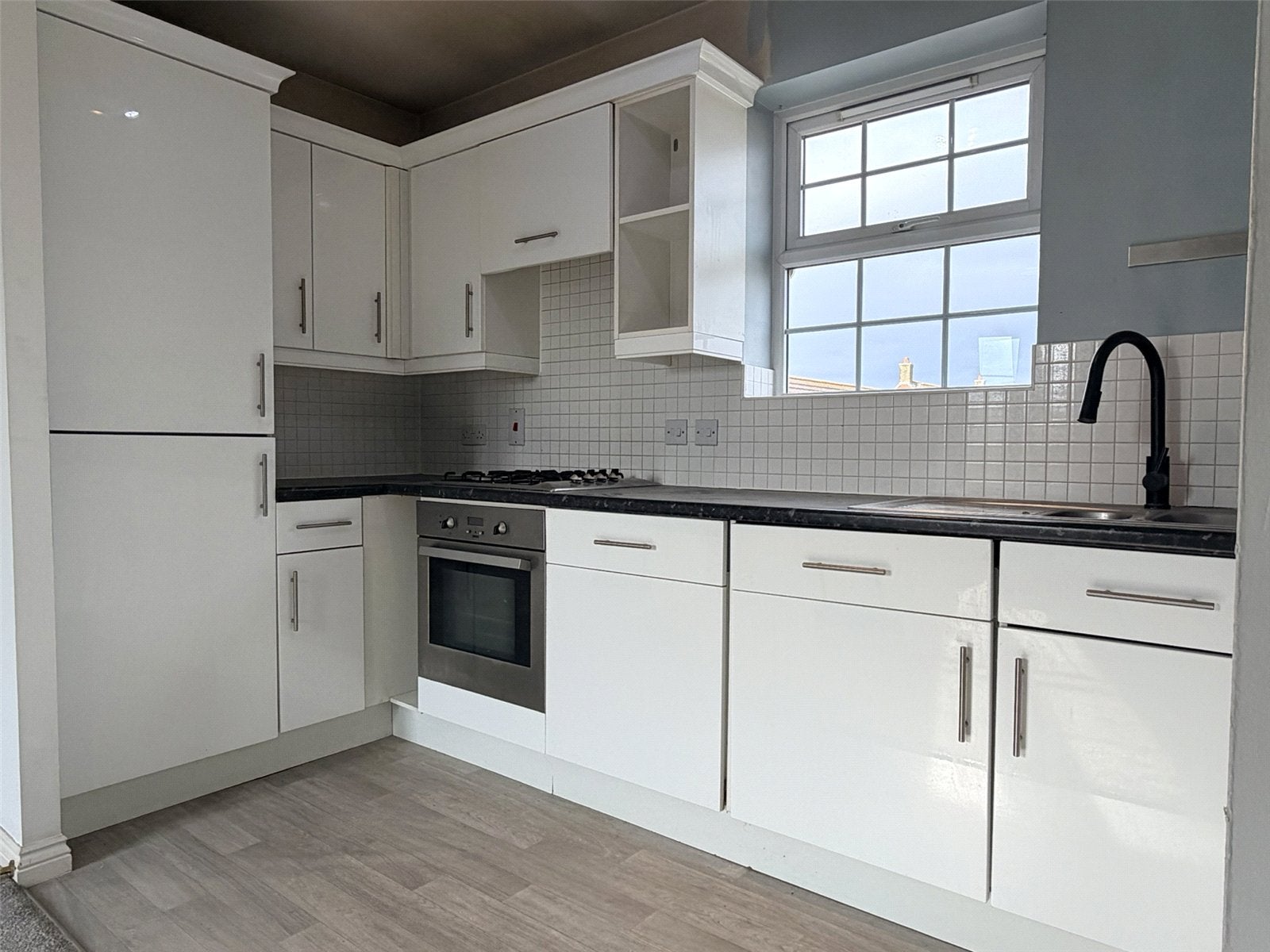 Flat Woodvale in Gloucester