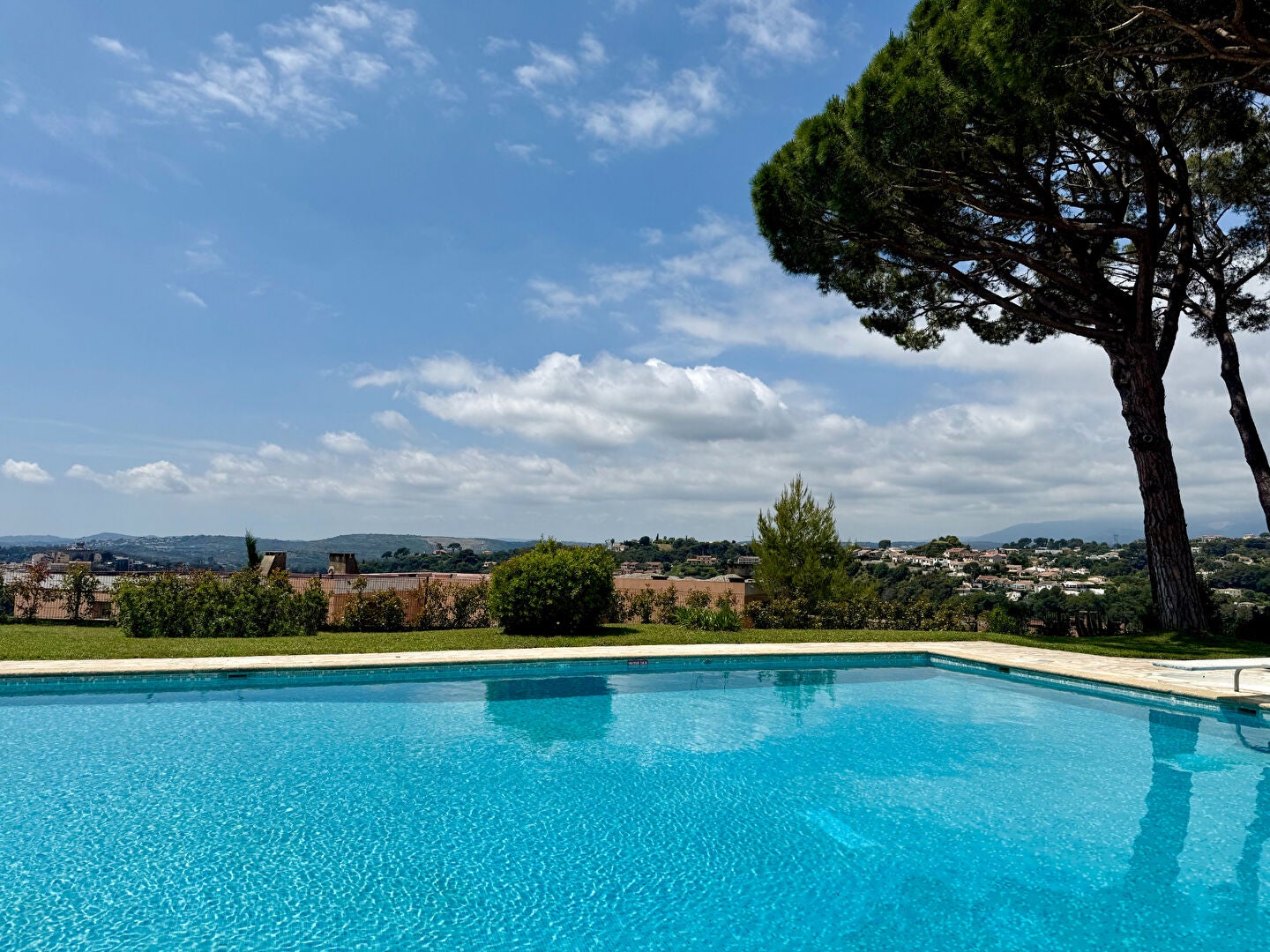 Appartement Chemin des Collettes à Cagnes-sur-Mer