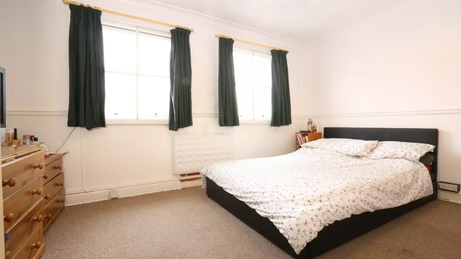 Room Hartley Street in Greater London