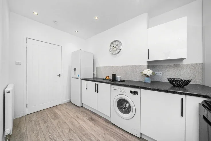 Flat Colt Avenue in Coatbridge