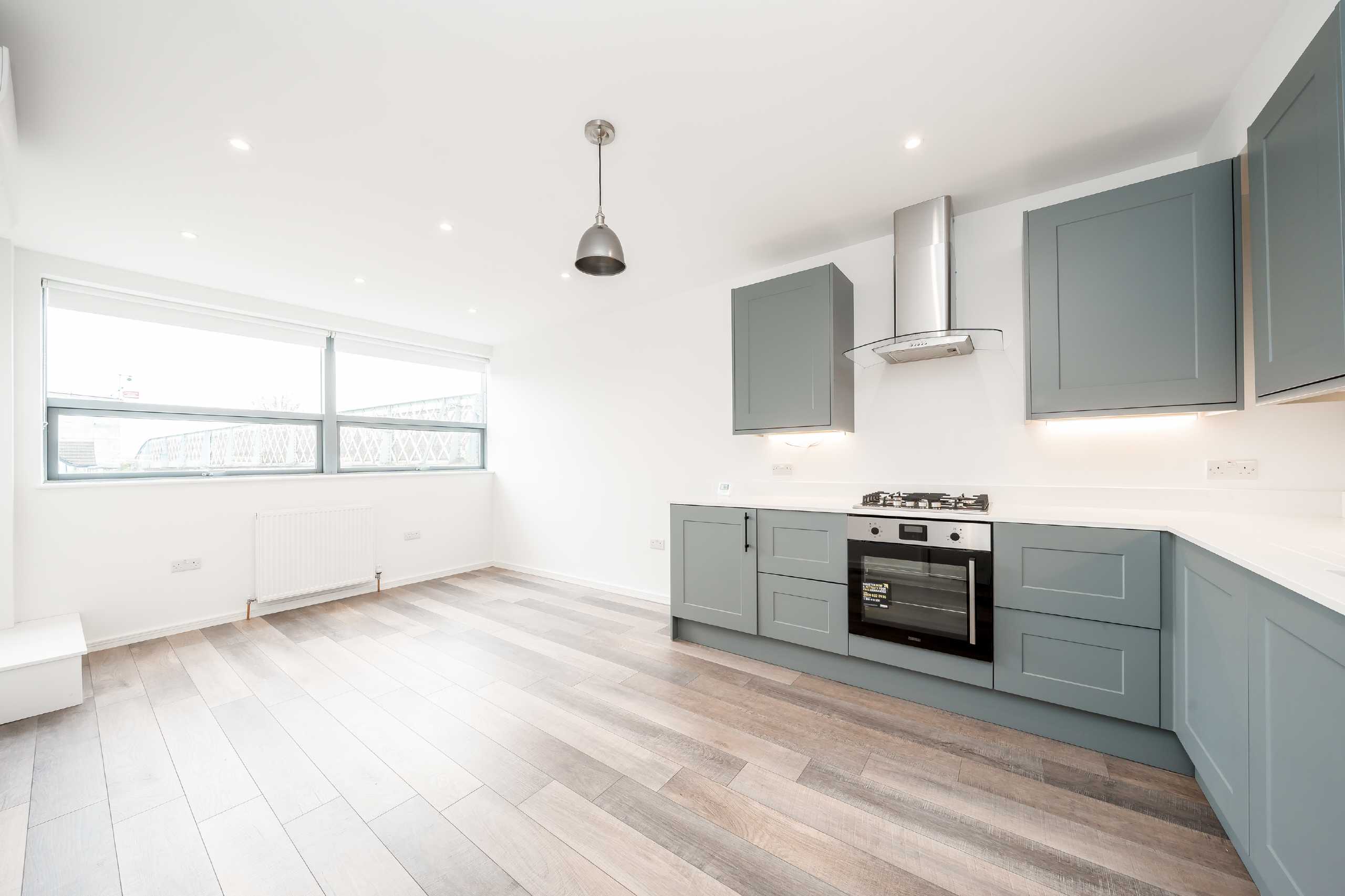 Flat Elm Grove in Greater London