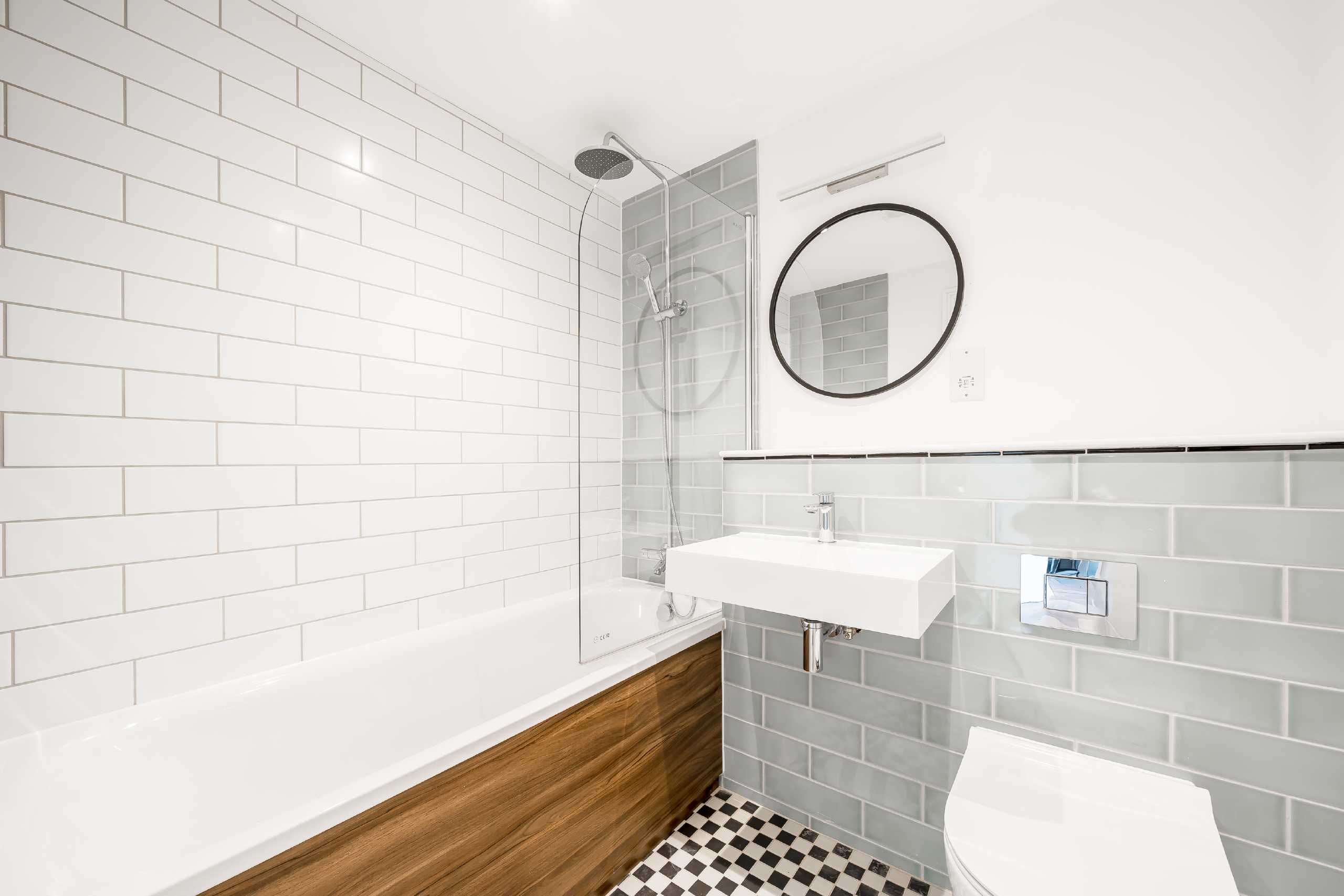 Flat Elm Grove in Greater London