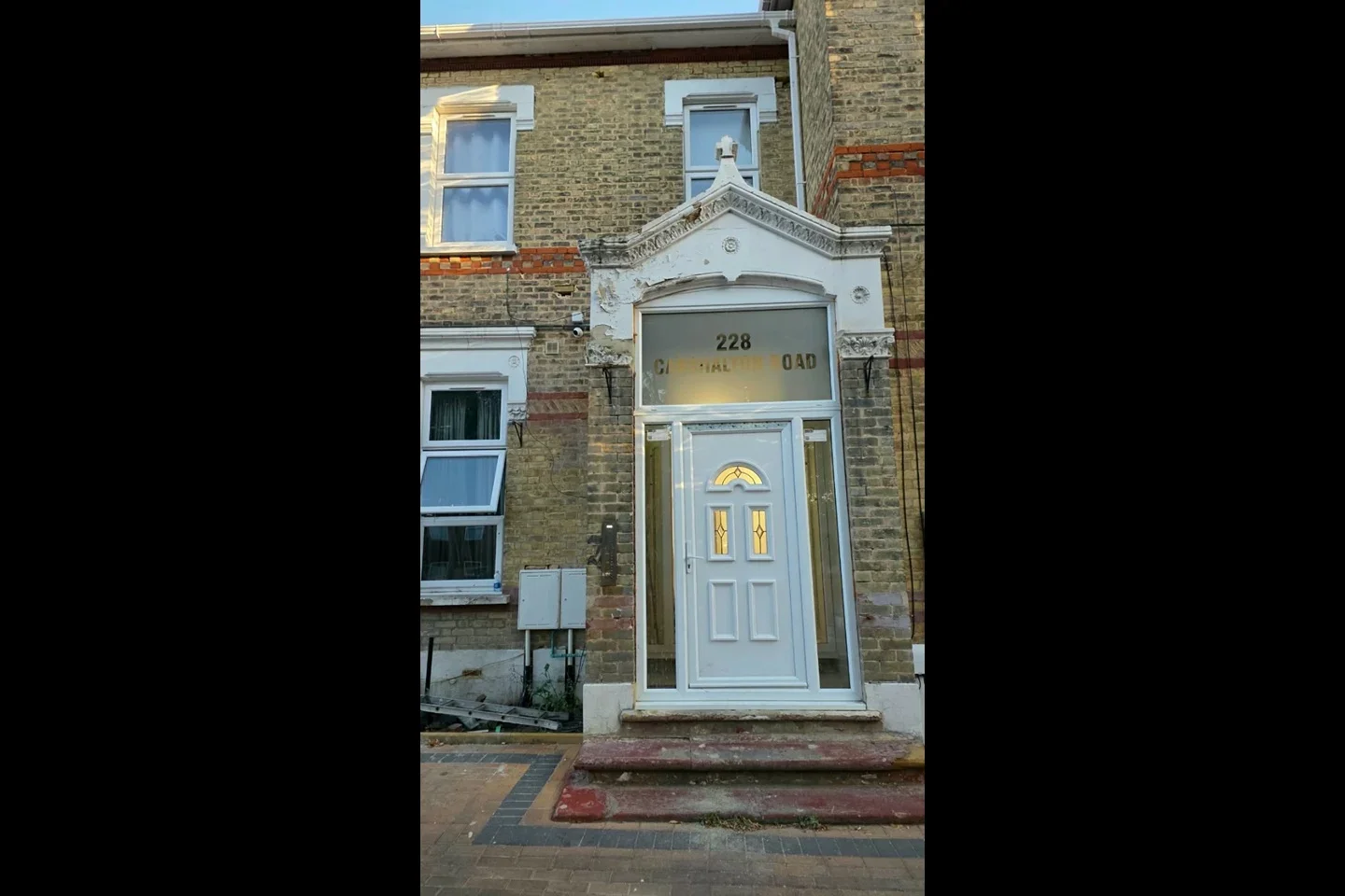 Flat Carshalton Road in Greater London