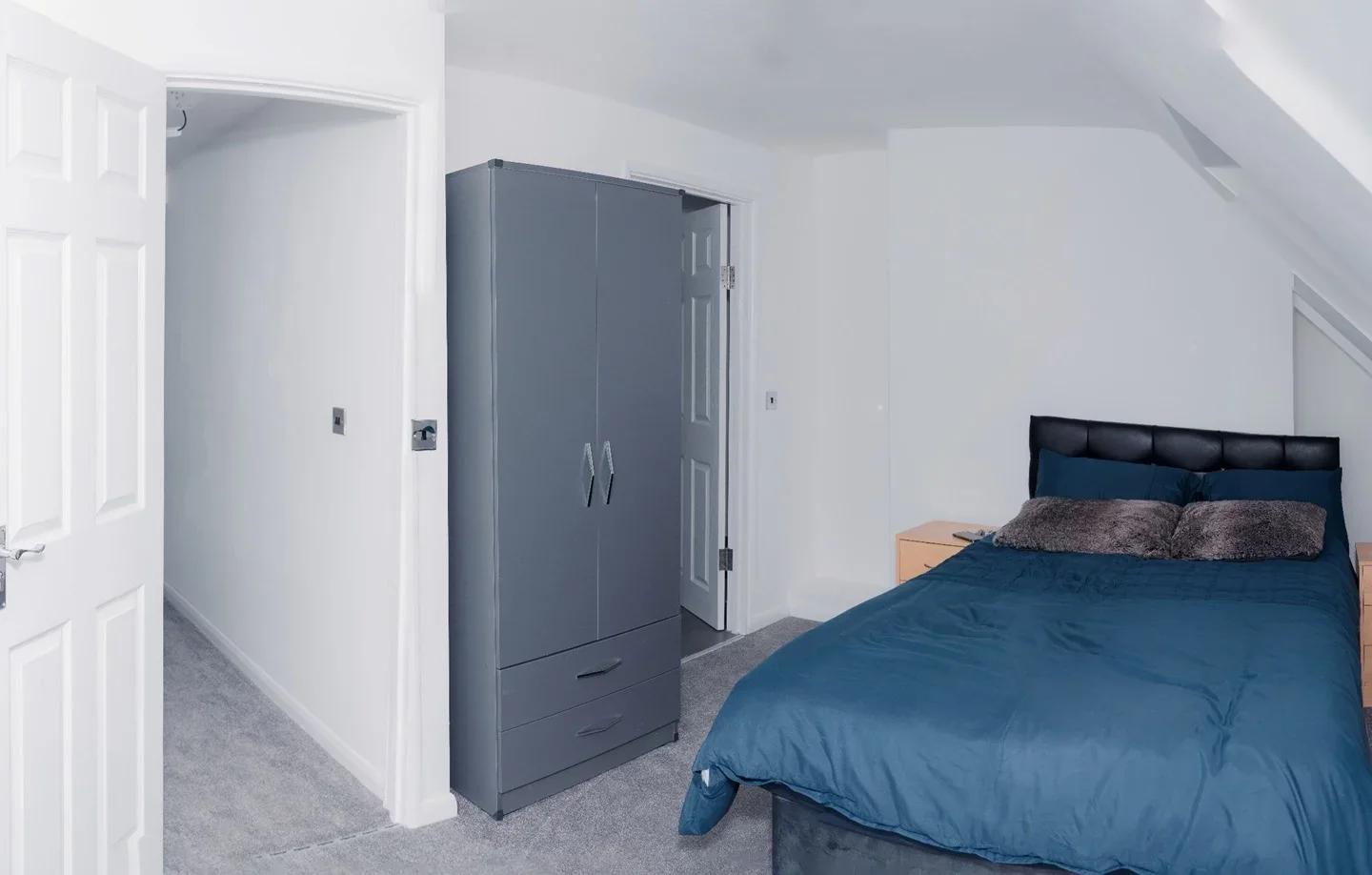 Room Wrotham Road in Gravesham