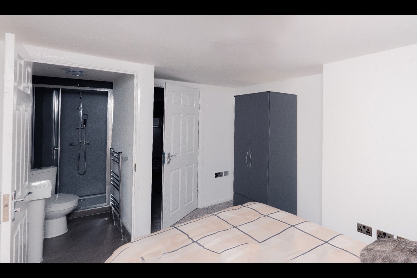 Room Wrotham Road in Gravesham
