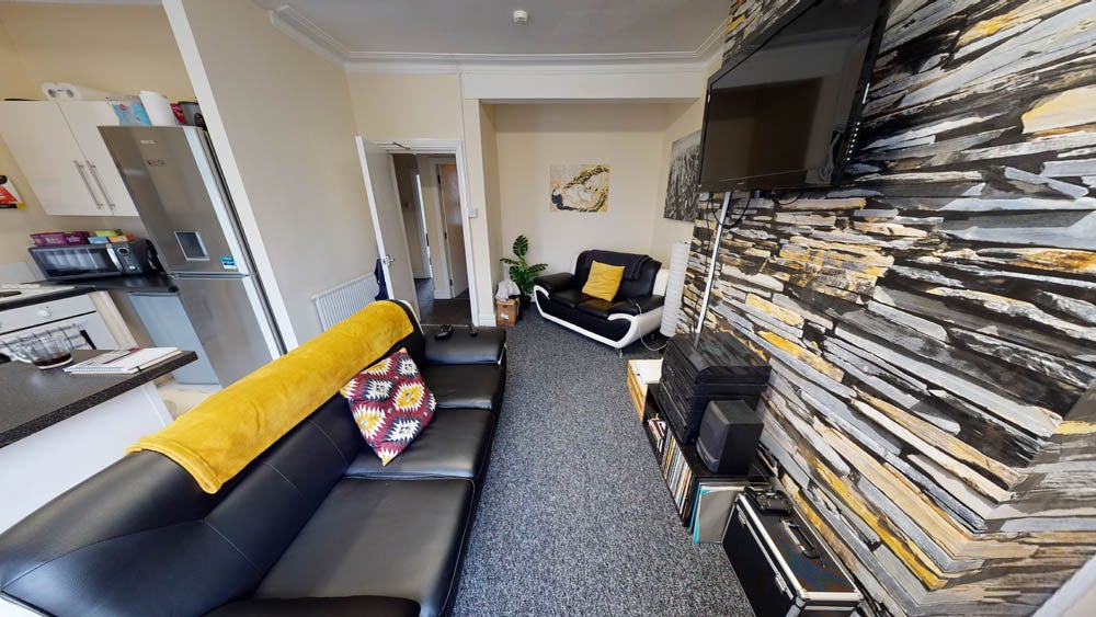 Flat Headingley Mount in Leeds