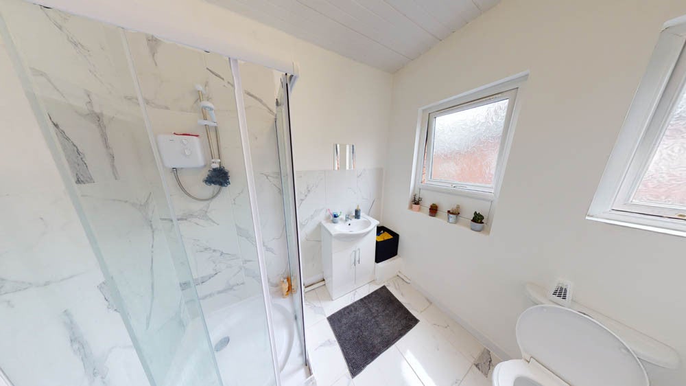 Flat Headingley Mount in Leeds