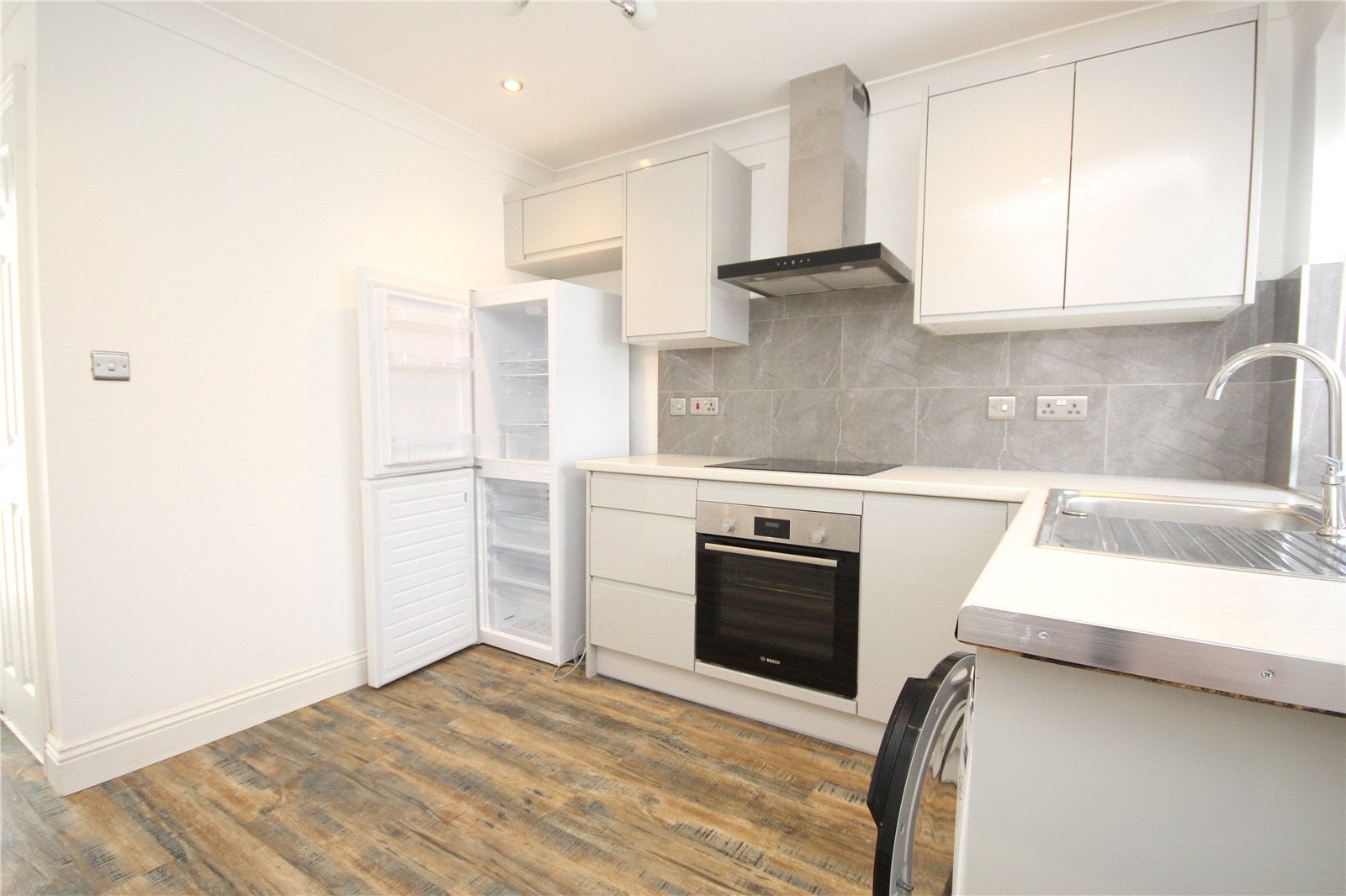 Flat Sheepcotes Road in Greater London