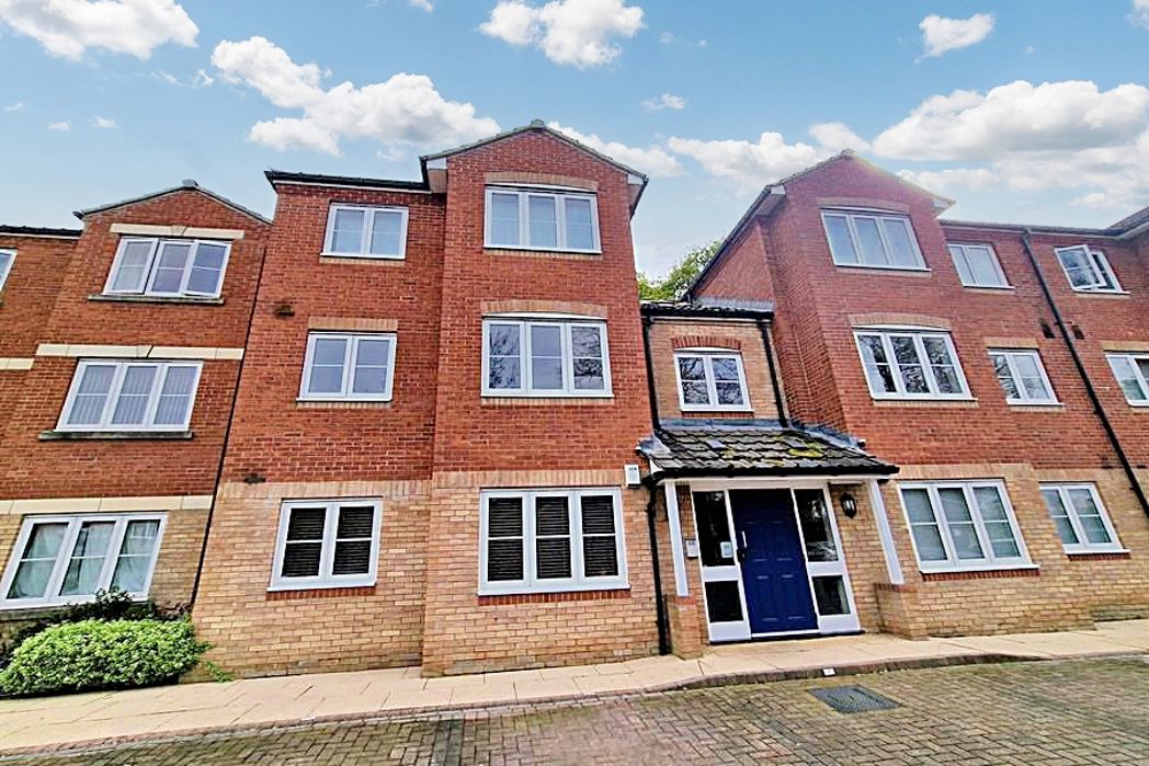 Flat Dorlcote Place in Stockton-on-Tees