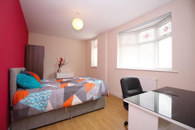 Room Knightthorpe Road in Charnwood