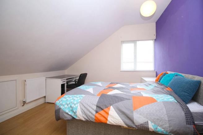 Room Knightthorpe Road in Charnwood