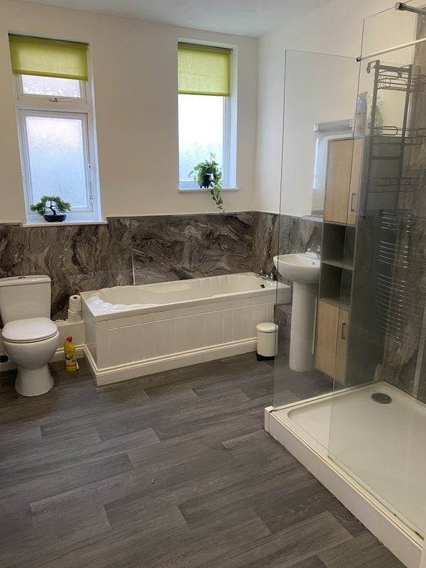 Room Knightthorpe Road in Charnwood