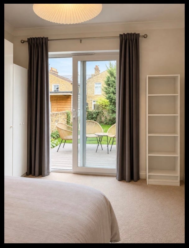 Room Herbert Gardens in Greater London