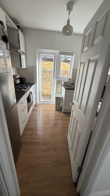 Room Herbert Gardens in Greater London