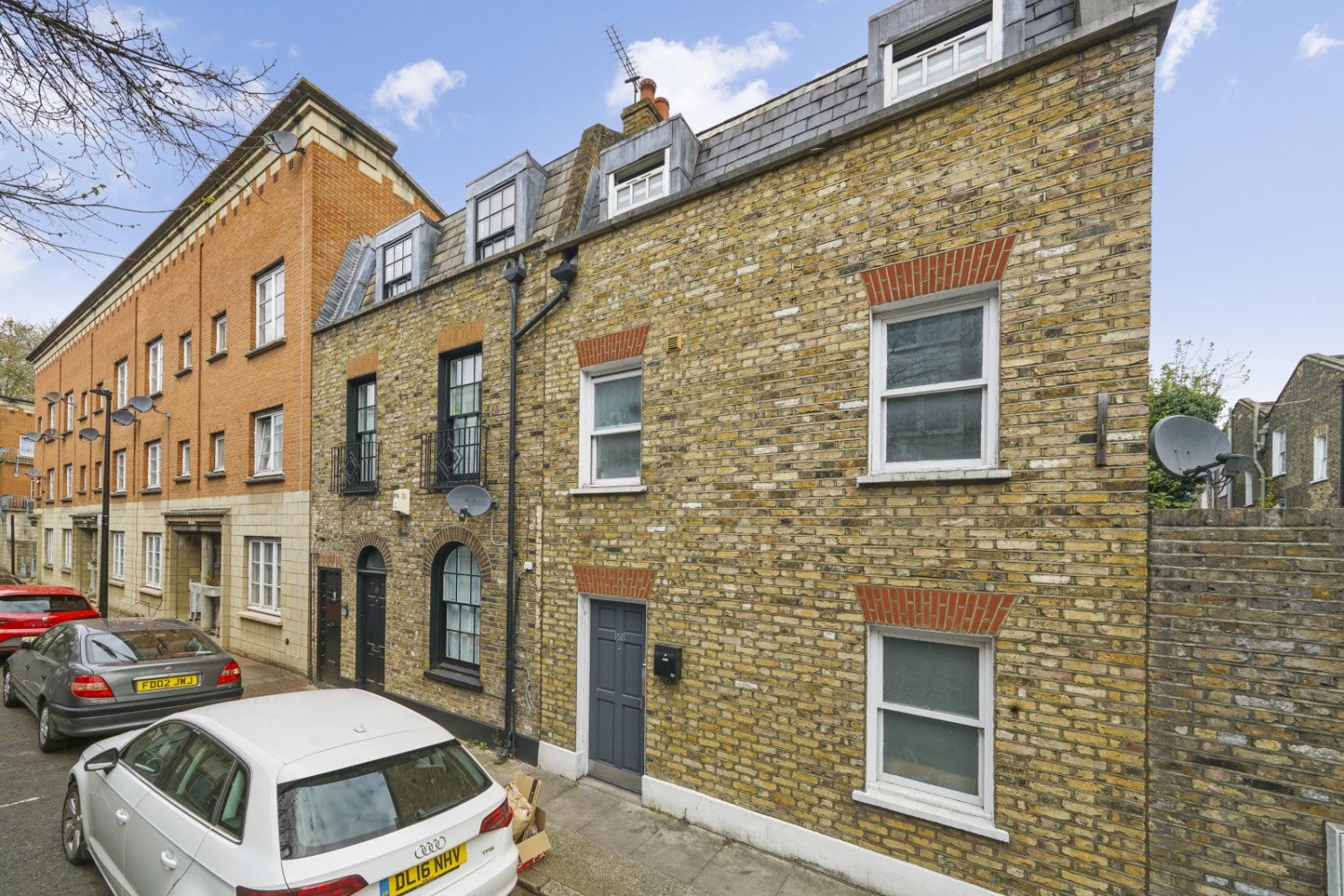 House Clark Street in Greater London