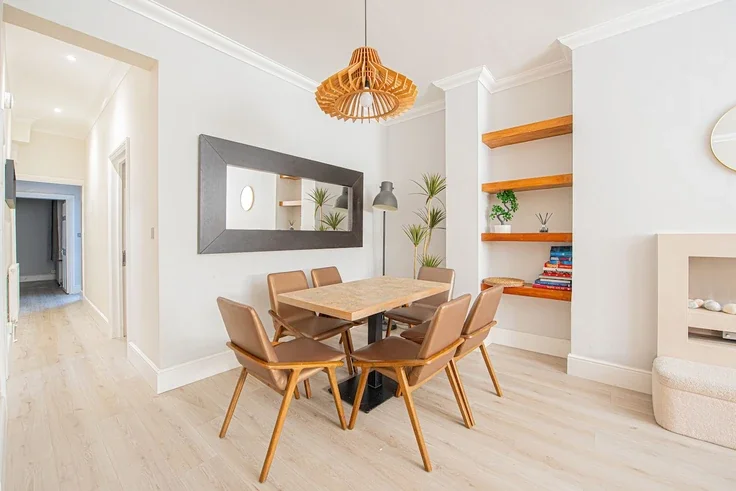 Flat Gloucester Terrace in City of Westminster