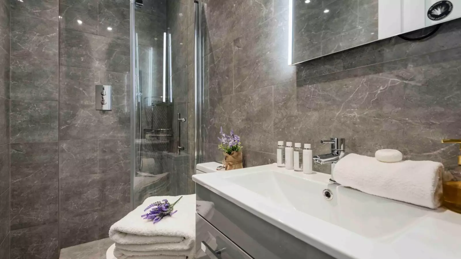 Flat Westbourne Grove in City of Westminster