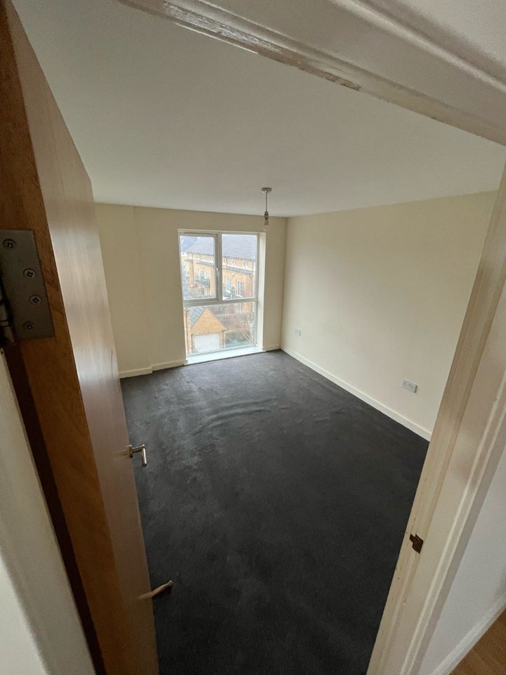 Flat Peterfield Road in Peterborough