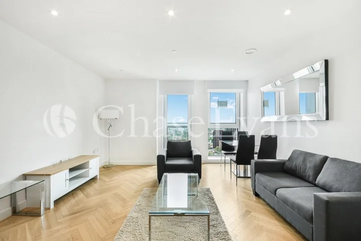 Flat Newington Causeway in Greater London