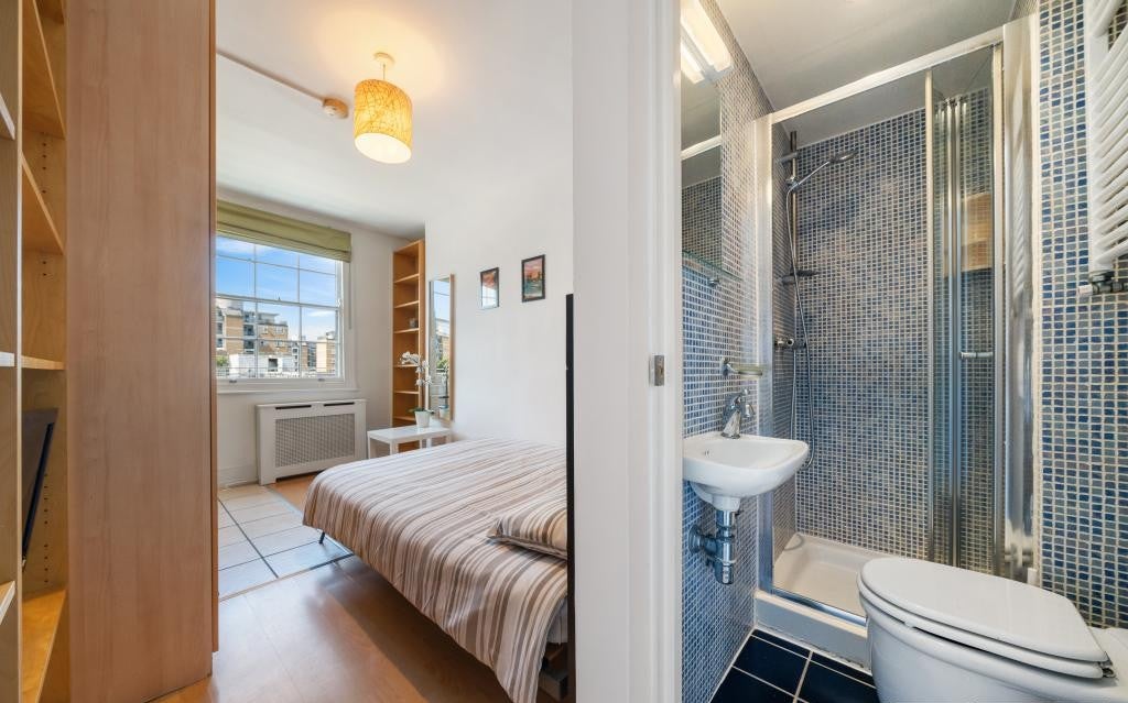 Flat Claverton Street in City of Westminster