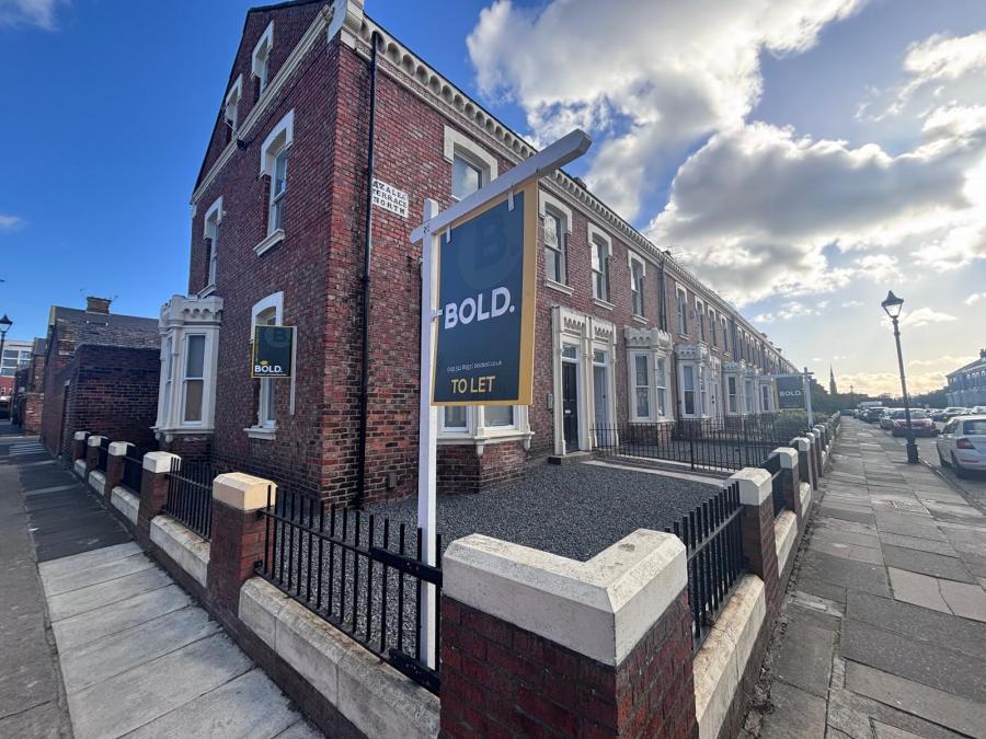 Flat Azalea Terrace North in Sunderland