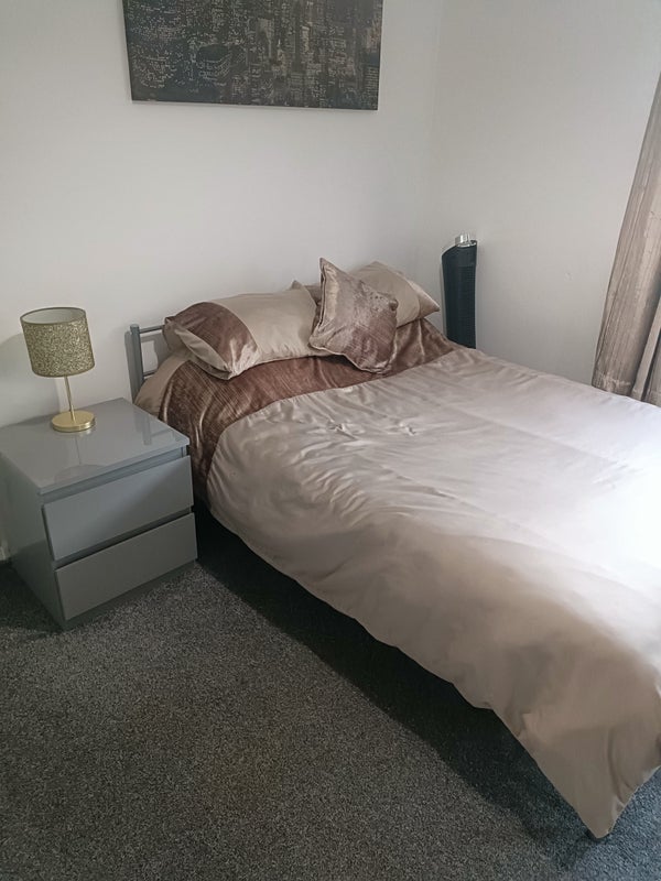 Room Scapa Street in Glasgow