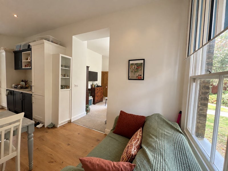 Flat Orford Road in Greater London