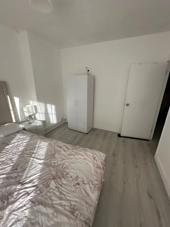 Room Darenth Road in Greater London