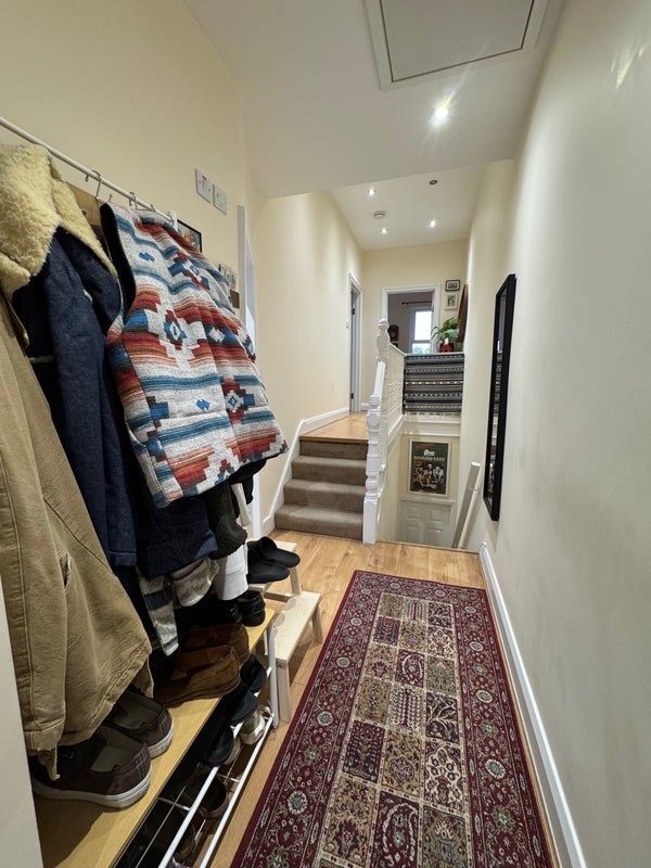 Room Frome Road in Greater London